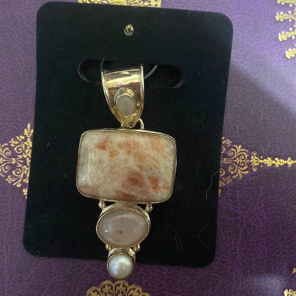 Sunburst, moonstone, Pearl real